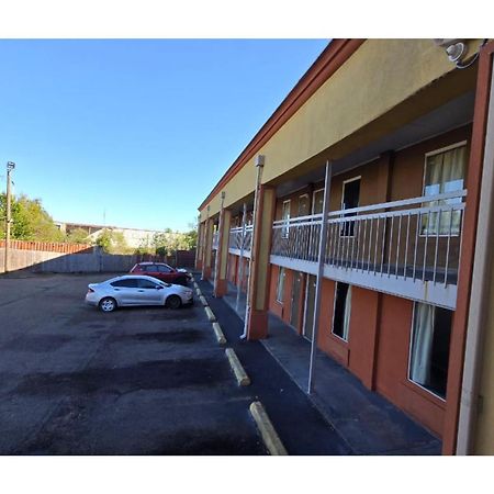 Diamond Inn Motel By Oyo Jackson Hwy 80- I-20 المظهر الخارجي الصورة